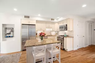 314 W Fourth St, Boston, MA 02127 - Photo 12