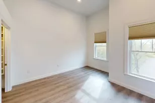 320 Middlesex Ave, Medford, MA 02155 - Photo 6