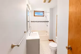 544 Plymouth Ave, Fall River, MA 02721 - Photo 16