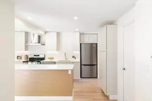 27 Rolling Ln, Needham, MA 02492 - Photo 8