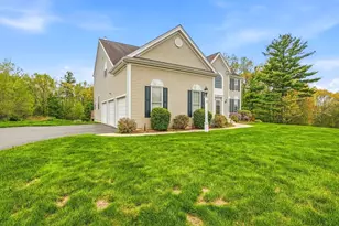 11 Howarth Dr, Upton, MA 01568 - Photo 4