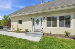 54 Taylor St, Granby, MA 01033 - Photo 4