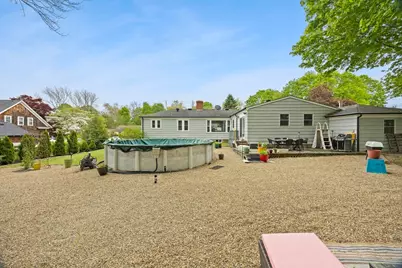 194 Grove Ave, Somerset, MA 02726 - Photo 6