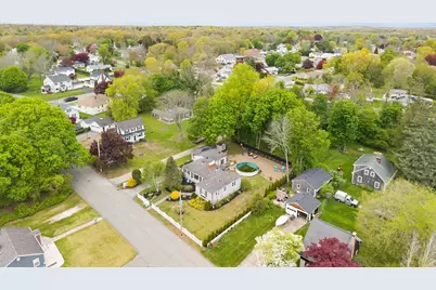194 Grove Ave, Somerset, MA 02726 - Photo 12