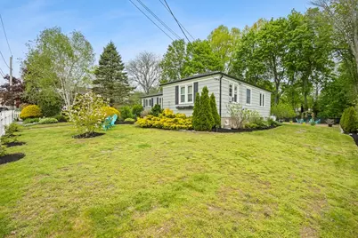 194 Grove Ave, Somerset, MA 02726 - Photo 2