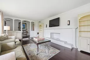 1310 Mammoth Rd, Dracut, MA 01826 - Photo 4