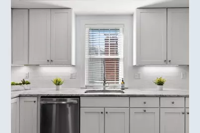 40 Catherine #TWO, Boston, MA 02131 - Photo 2
