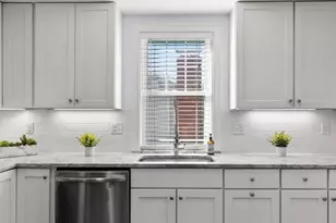 40 Catherine, Boston, MA 02131 - Photo 2