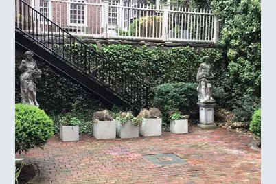 13 Chestnut St #1, Boston, MA 02108 - Photo 24