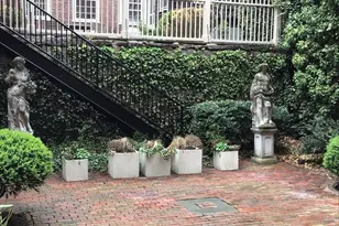 13 Chestnut St, Boston, MA 02108 - Photo 24
