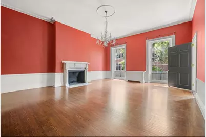 13 Chestnut St #1, Boston, MA 02108 - Photo 4
