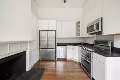 13 Chestnut St #1, Boston, MA 02108 - Photo 10