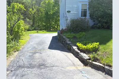 19 Clinton St, Ware, MA 01082 - Photo 2