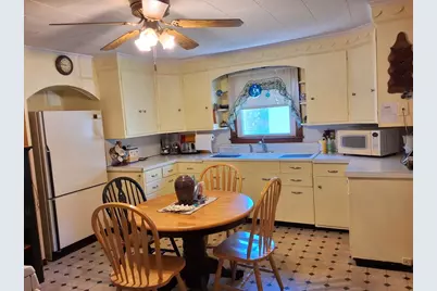19 Clinton St, Ware, MA 01082 - Photo 10