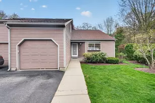 8 Heathwood Ln, Brookline, MA 02467 - Photo 30