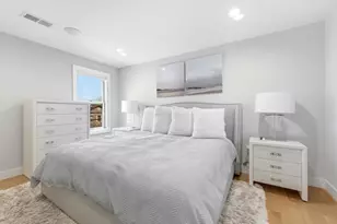 469 E 4th St, Boston, MA 02127 - Photo 24