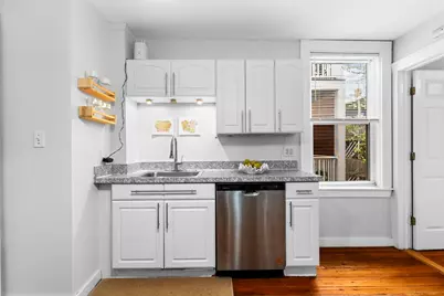 181 W 5th St #2, Boston, MA 02127 - Photo 14