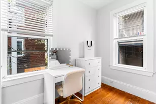 181 W Fifth St, Boston, MA 02127 - Photo 20