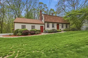 2 Esther Dr, Milford, MA 01757 - Photo 2