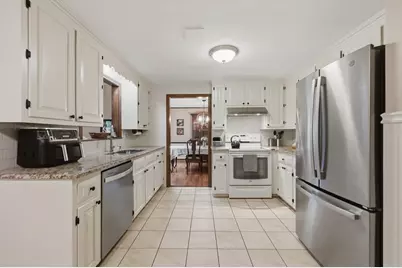 2 Esther Drive, Milford, MA 01757 - Photo 10