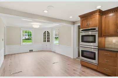 107 Viscount Rd, Longmeadow, MA 01106 - Photo 10