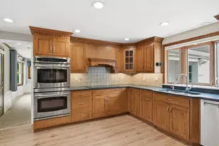 107 Viscount Rd, Longmeadow, MA 01106 - Photo 8