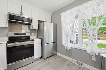 204 Laurelwood Dr #204, Hopedale, MA 01747 - Photo 6