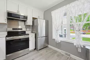 204 Laurelwood Dr, Hopedale, MA 01747 - Photo 6