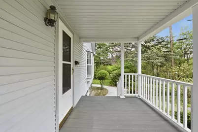 18 Maple St, Auburn, MA 01501 - Photo 4