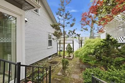 18 Maple St, Auburn, MA 01501 - Photo 6