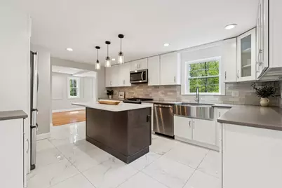 218 Hollis St, Holliston, MA 01746 - Photo 6