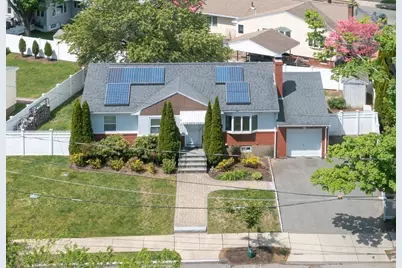 43 Albemarle Road, Newton, MA 02460 - Photo 2