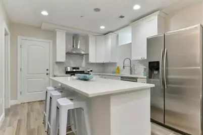 810 East 3rd St #1, Boston, MA 02127 - Photo 2
