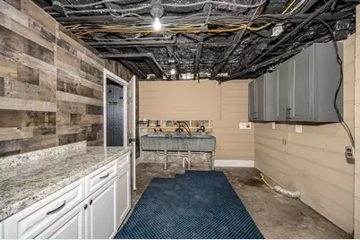 16 Quincy St, Methuen, MA 01844 - Photo 40