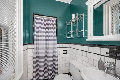 16 Quincy St, Methuen, MA 01844 - Photo 28
