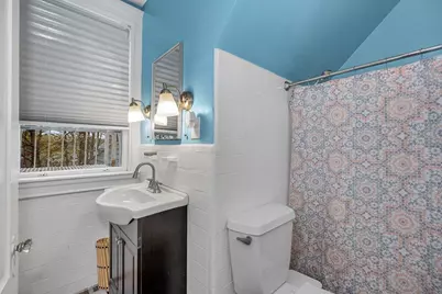 16 Quincy St, Methuen, MA 01844 - Photo 32