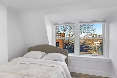 6 Goodwin Pl.. #4., Boston, MA 02114 - Photo 12