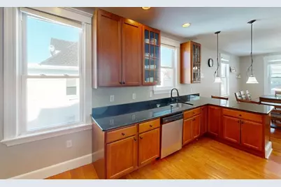 7 Harriet Ave #7, Belmont, MA 02478 - Photo 2
