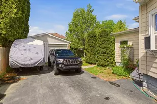 17 Buttonwood St, New Bedford, MA 02740 - Photo 34