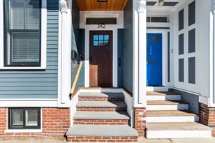 342 W 3rd St, Boston, MA 02127 - Photo 32