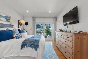 342 W 3rd St, Boston, MA 02127 - Photo 24