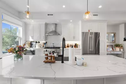 342 West Third Street #2, Boston, MA 02127 - Photo 8