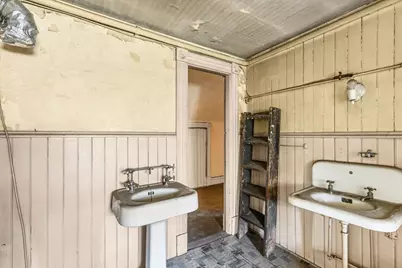 18 Wendell Pl, Springfield, MA 01105 - Photo 40
