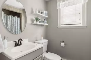 16 Thorndike St, Peabody, MA 01960 - Photo 20
