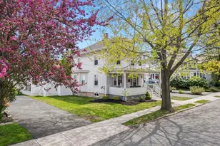 16 Thorndike St, Peabody, MA 01960 - Photo 4