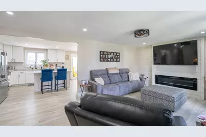 14 Ludlow St, Acushnet, MA 02743 - Photo 2