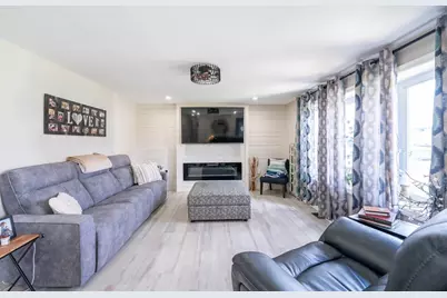 14 Ludlow St, Acushnet, MA 02743 - Photo 4