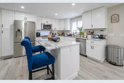 14 Ludlow St, Acushnet, MA 02743 - Photo 4