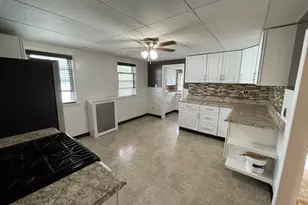 25 Hanover St, Malden, MA 02148 - Photo 4