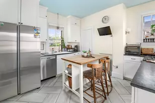 18 Maple St, Watertown, MA 02472 - Photo 8